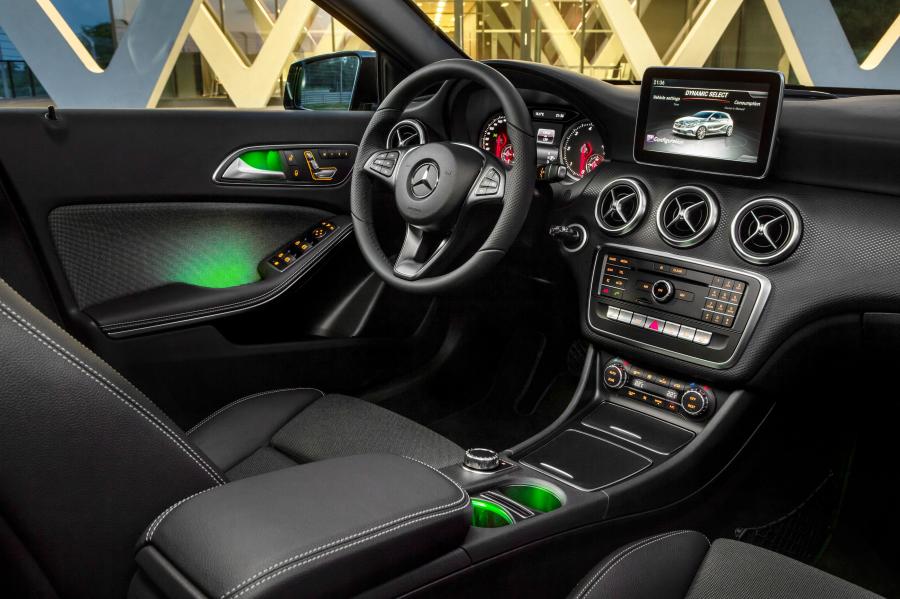  Mercedes-Benz A220 d 4Matic Style 2015 года  (фото 8 из 18)